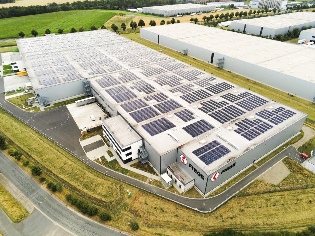 Around 35,000 square meters of logistics space are available at the Fiege location in Peine. (Photo: Fiege)