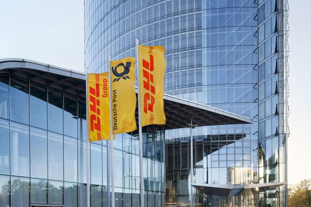 По истечении 22 августа Deutsche Post и DHL Paket временно прекратят прием и перевозку посылок бизнес-клиентов, а также Warenpost через почтовый канал в США. (Изображение: DHL Group)