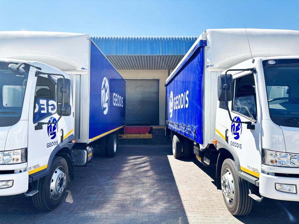 Trucks at the border crossing in southern Africa – transport corridors are gaining importance. | Photo: Geodis
