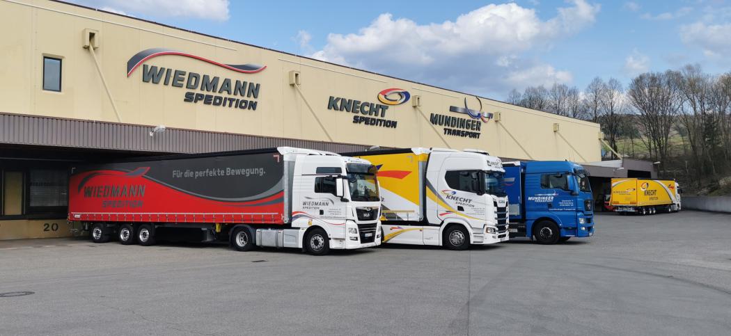 La empresa de transporte Knecht puede rastrear en todo momento sus portadores de carga hechos a medida en la plataforma de Logistikbude y así prevenir el uso no autorizado. Foto: Spedition Knecht