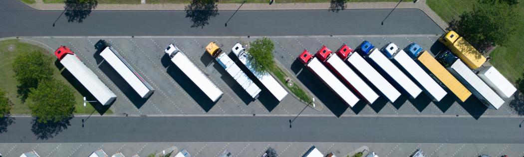 Hundreds of thousands of safe truck parking spaces are missing in Europe. Now associations are demanding rapid solutions from the EU to safeguard driver welfare and supply chains. (Photo: IRU)