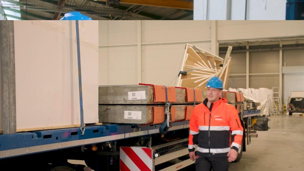 Dostarczone do Van der Werff Logistics platformy do transportu ciężkiego są według producenta zaprojektowane z myślą o maksymalnej elastyczności zastosowania oraz transporcie ciężkich, długich i płaskich ładunków. (Foto: Kässbohrer)