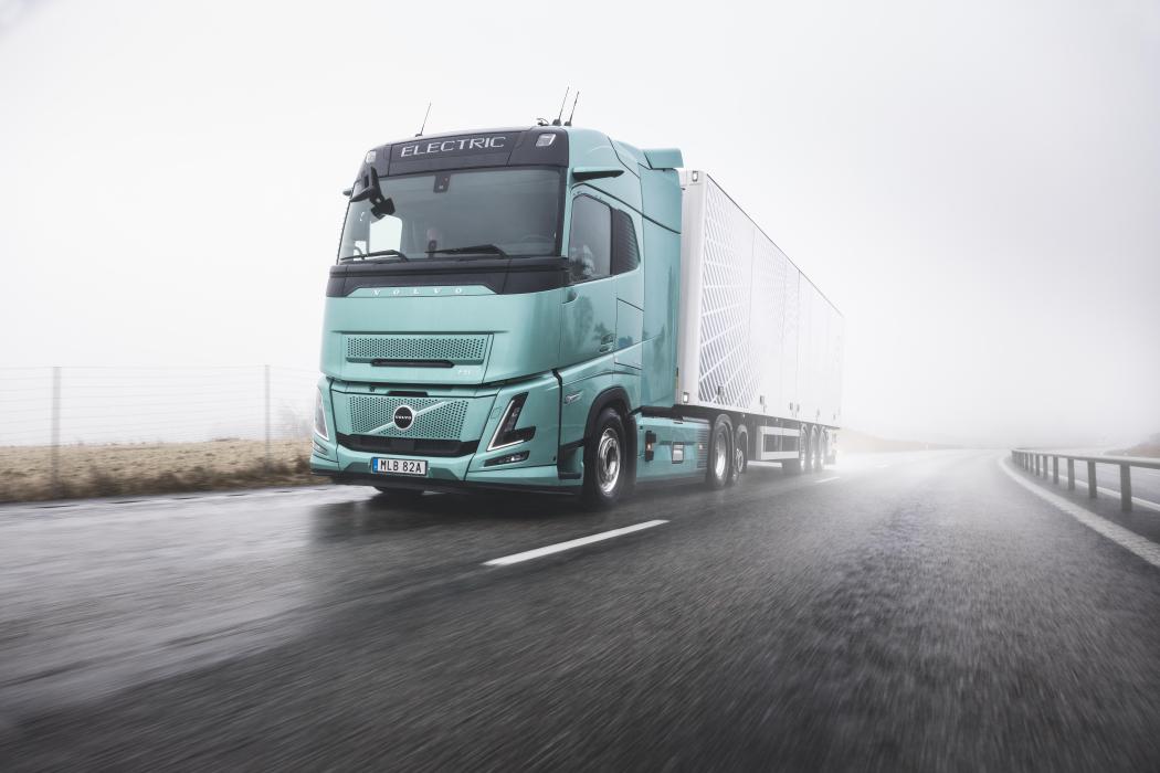 The new long-haul electric truck from Volvo has a range of up to 600 kilometers and can be charged in just 40 minutes. | Image: Volvo Trucks